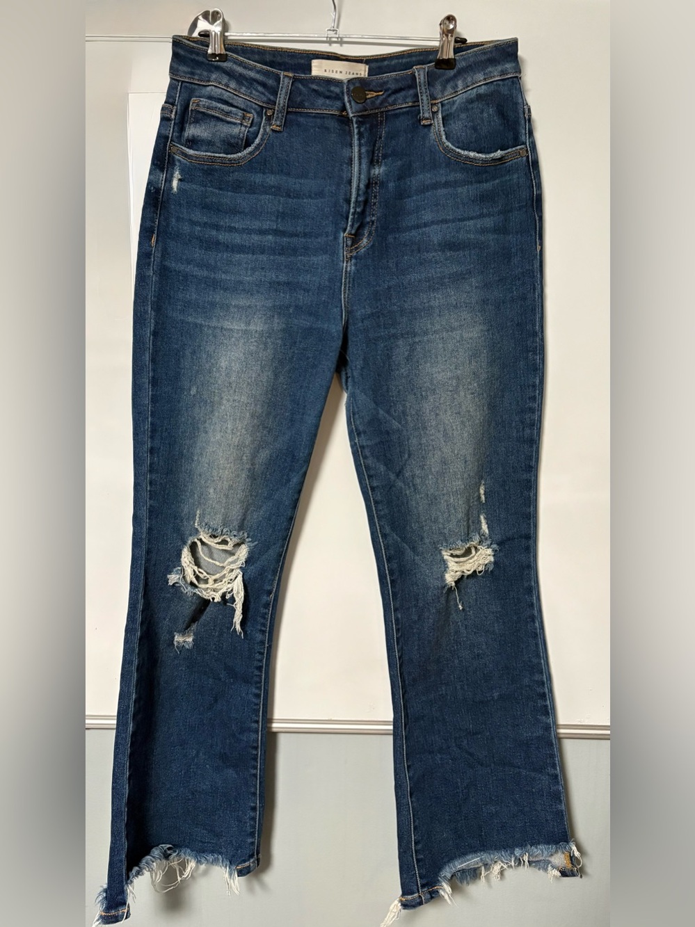Risen Distressed Women's Blue Jeans - size 9/29